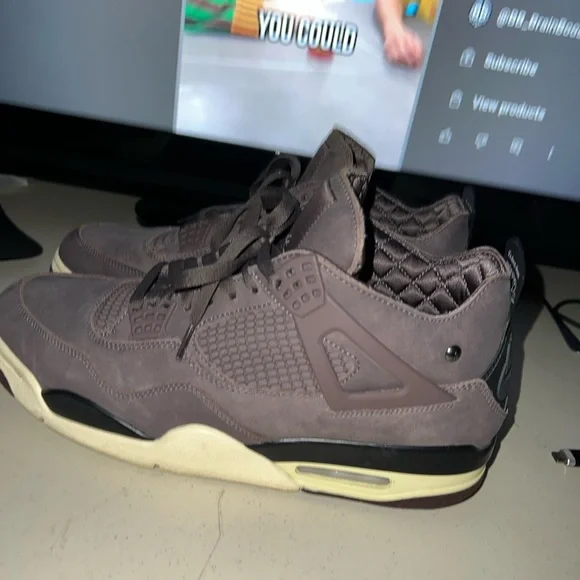 Jordan Sneakers in Dark Brown and Cream - Picture 3 of 4